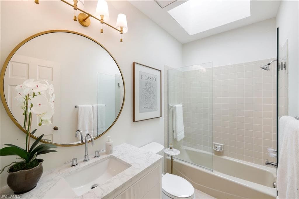 211 Via Napoli, NAPLES FL 34105-25