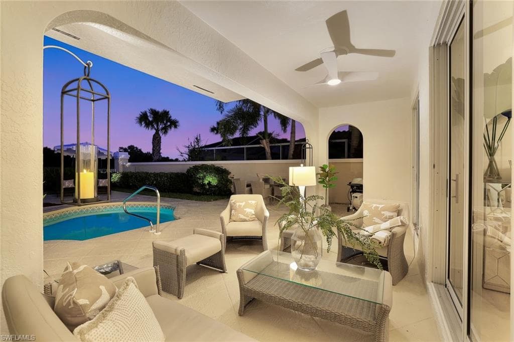 211 Via Napoli, NAPLES FL 34105-4