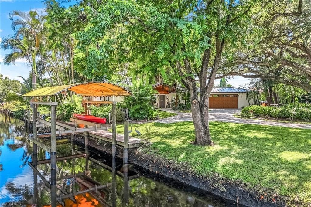 9856 Tonya CT, BONITA SPRINGS FL 34135-23