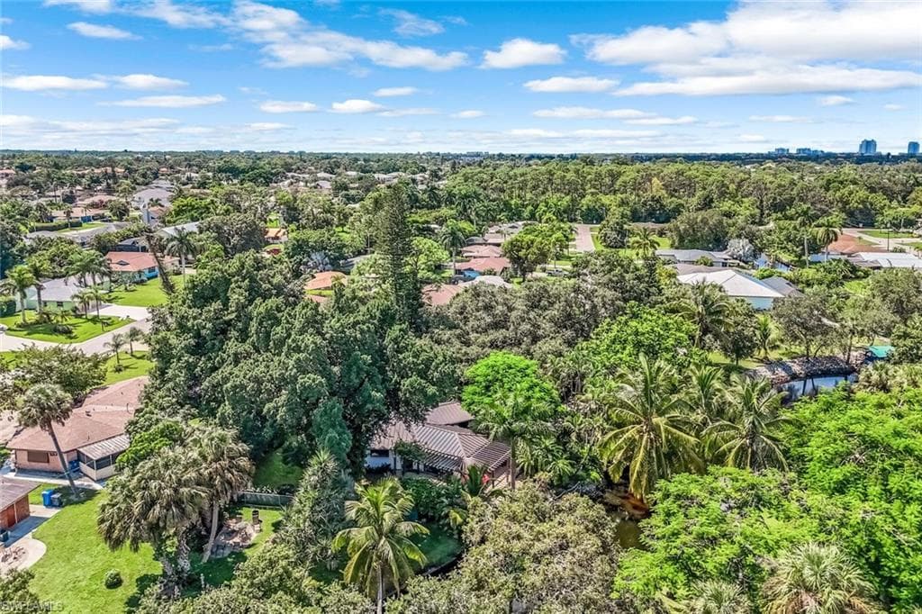 9856 Tonya CT, BONITA SPRINGS FL 34135-36