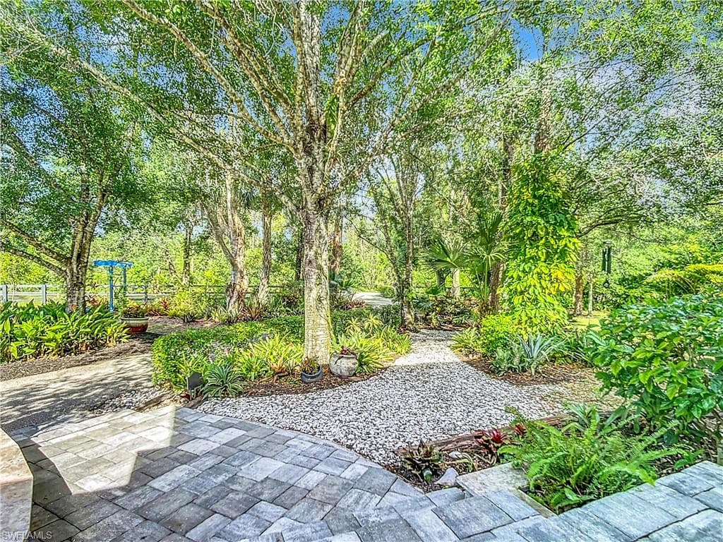 15711 Anderson LN, FORT MYERS FL 33912-2