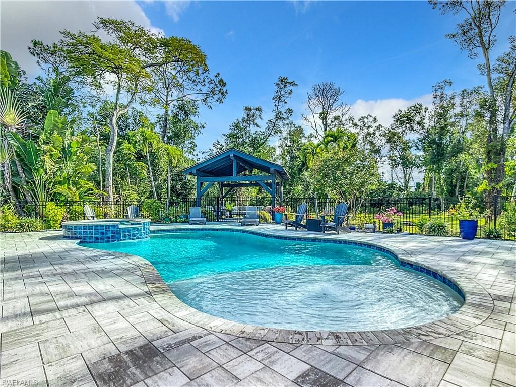 15711 Anderson LN, FORT MYERS FL 33912-36