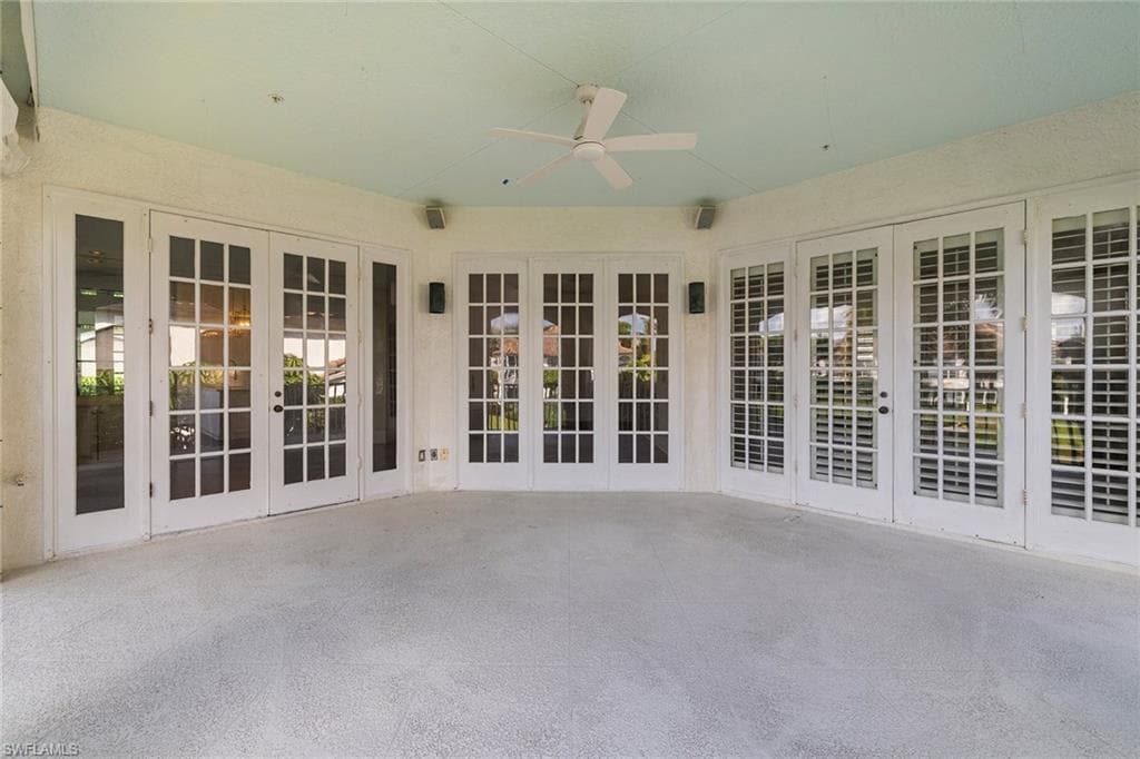 156 Colonade CIR # 1107, NAPLES FL 34103-25