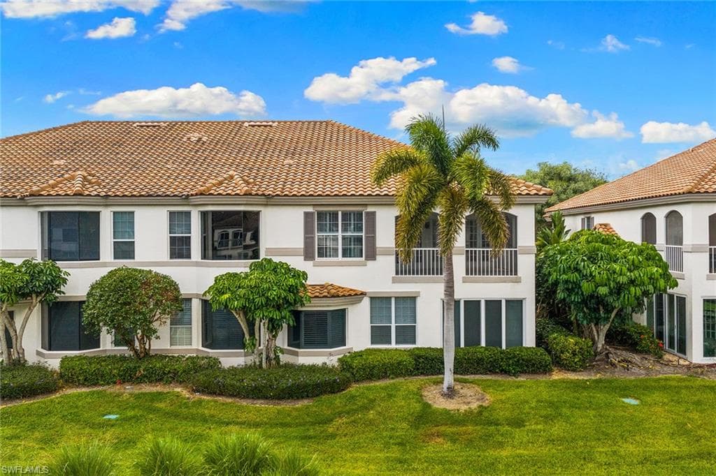 156 Colonade CIR # 1107, NAPLES FL 34103-35