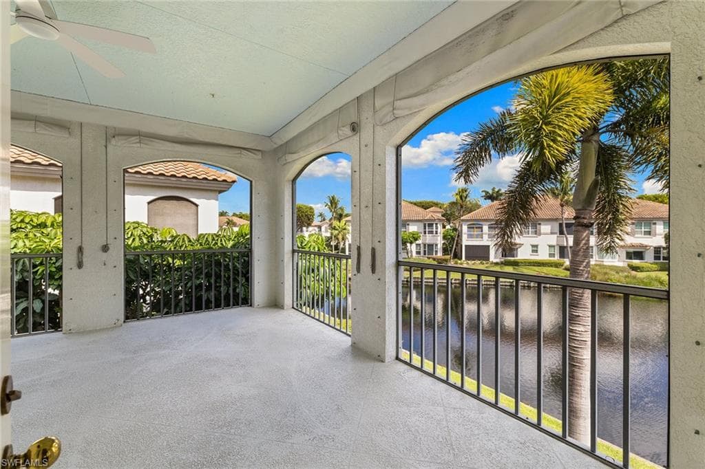 156 Colonade CIR # 1107, NAPLES FL 34103-23