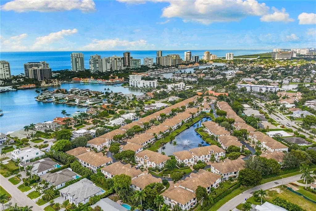156 Colonade CIR # 1107, NAPLES FL 34103-37