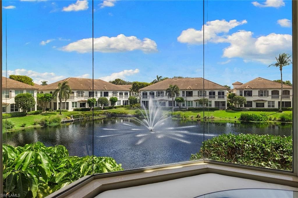 156 Colonade CIR # 1107, NAPLES FL 34103-10