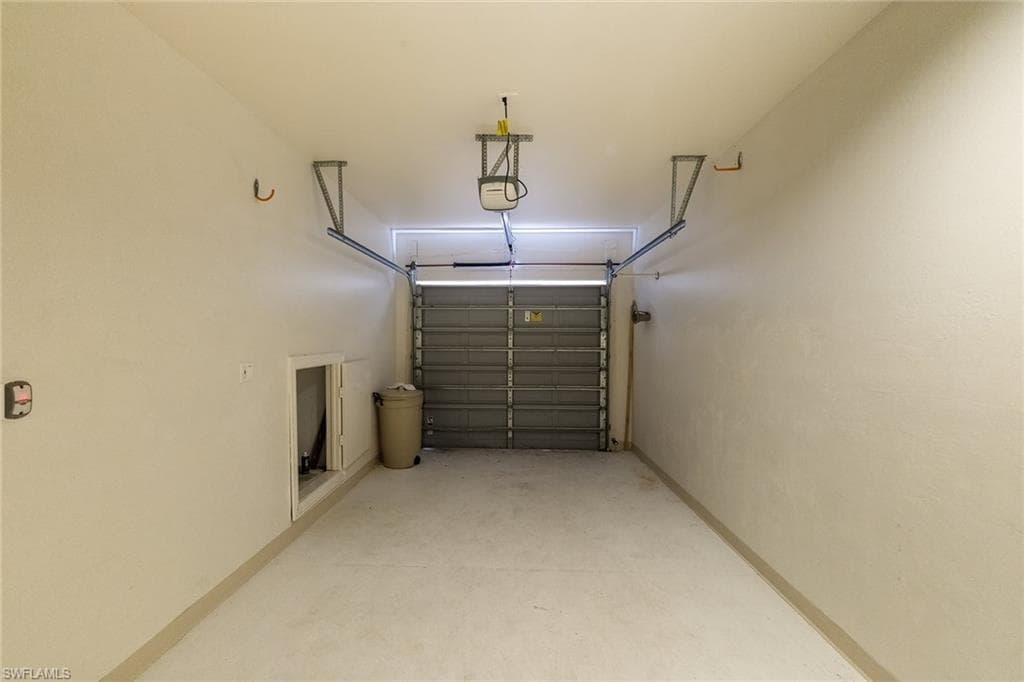 156 Colonade CIR # 1107, NAPLES FL 34103-30