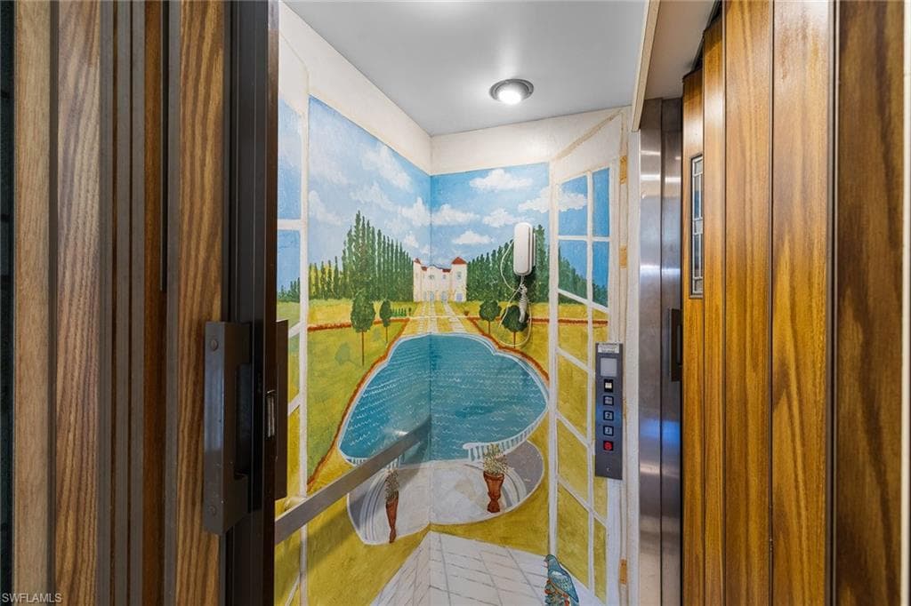 156 Colonade CIR # 1107, NAPLES FL 34103-28