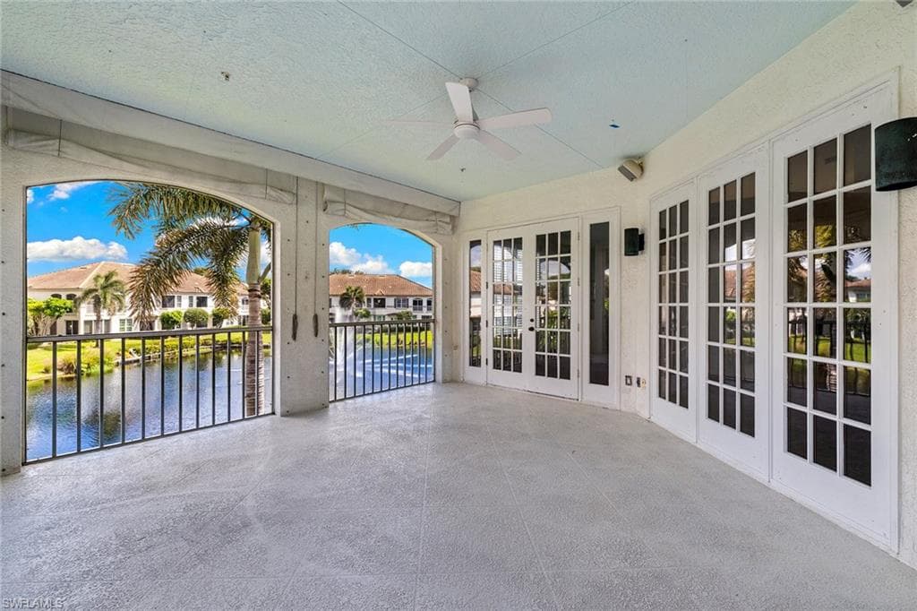 156 Colonade CIR # 1107, NAPLES FL 34103-24