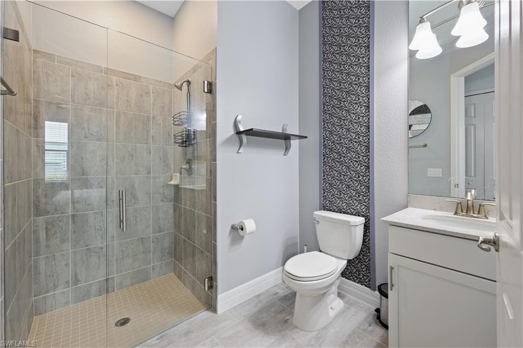 2098 Antigua LN, NAPLES FL 34120-22