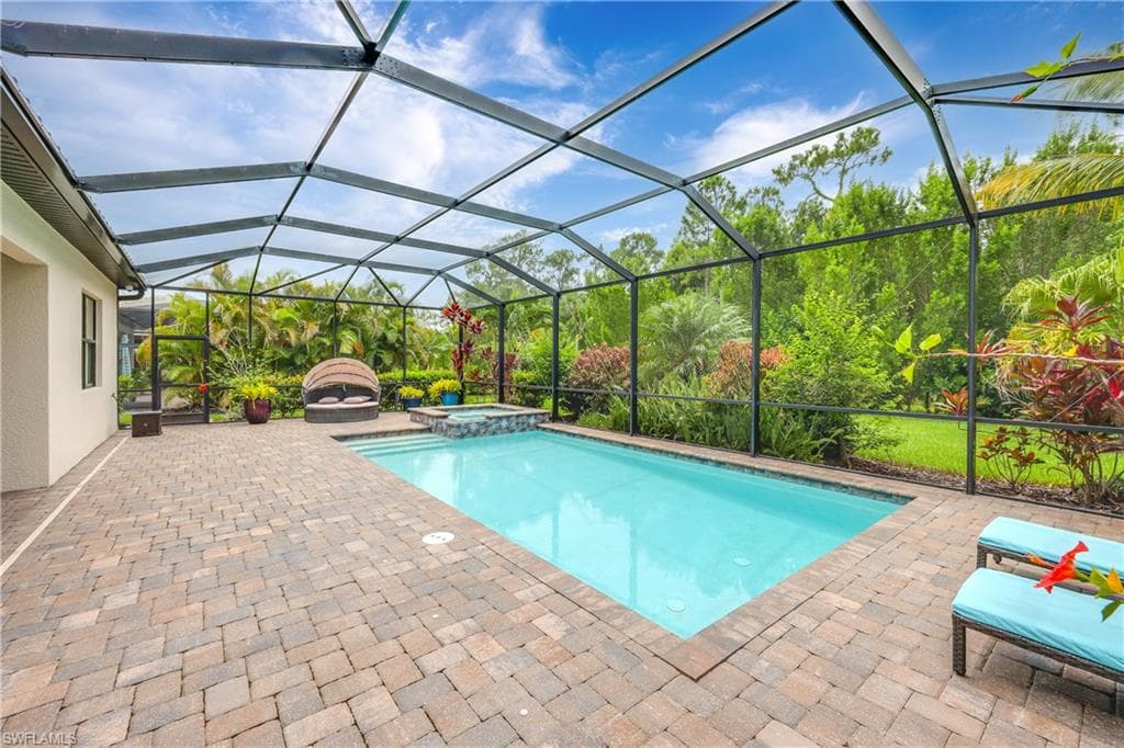 2098 Antigua LN, NAPLES FL 34120-27