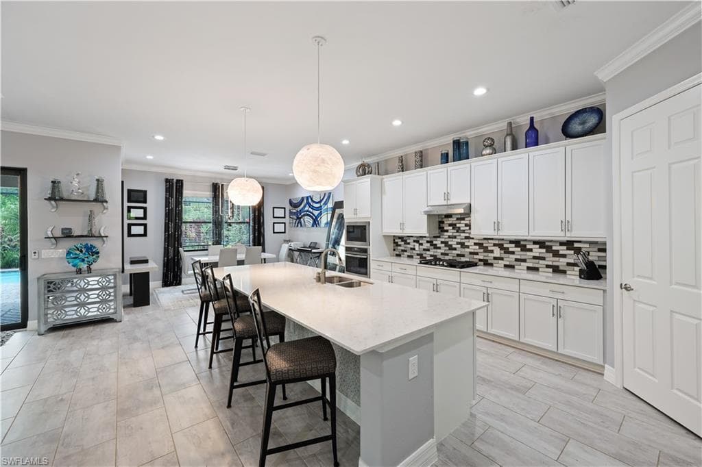 2098 Antigua LN, NAPLES FL 34120-7