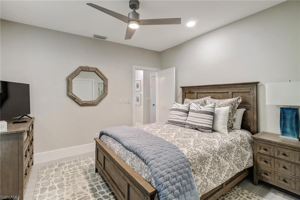 28070 Winthrop CIR, BONITA SPRINGS FL 34134-17