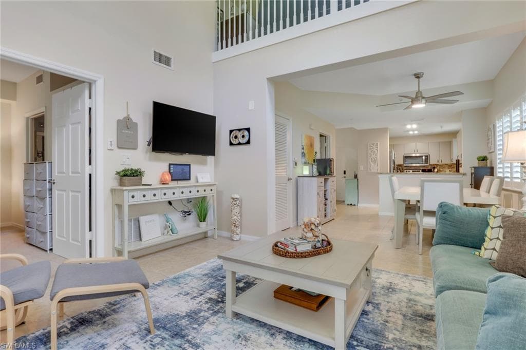 4500 Botanical Place CIR # 101, NAPLES FL 34112-4