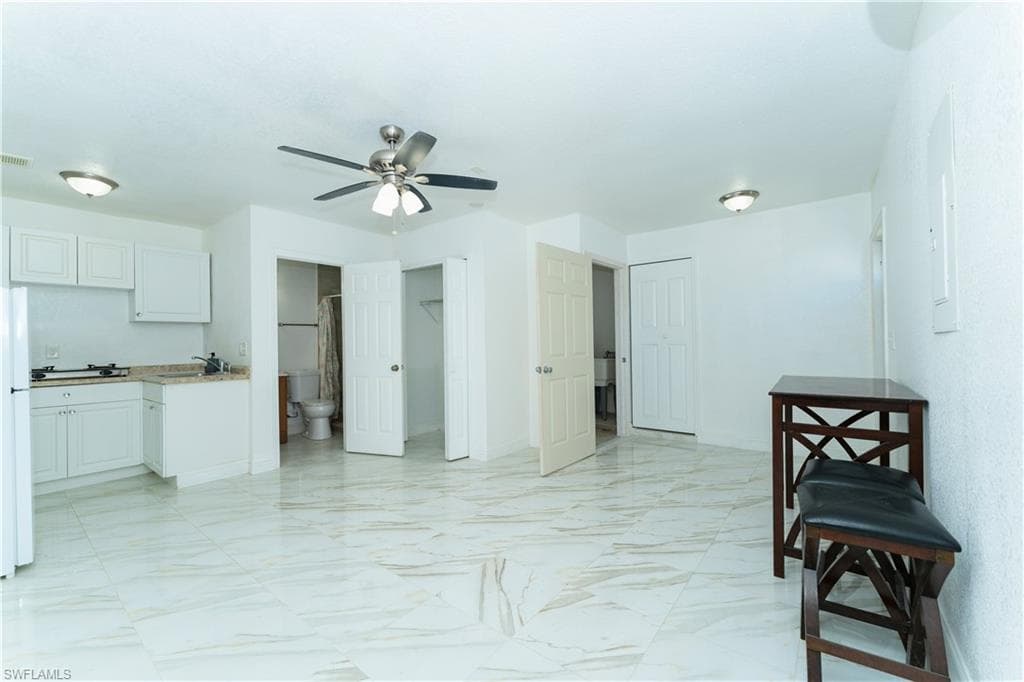 224 NE 9th TER-25