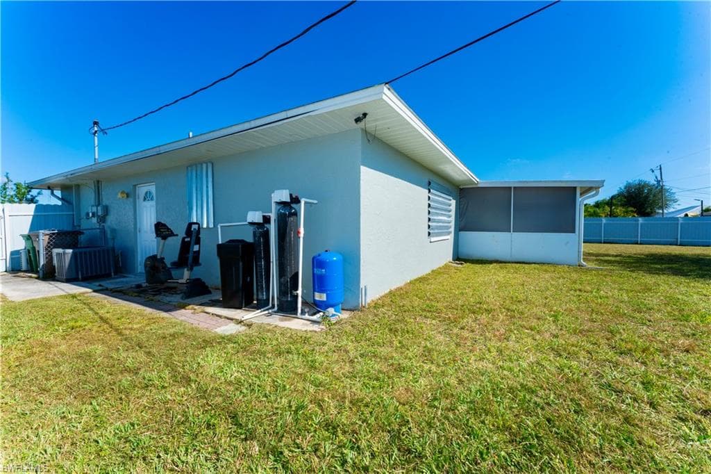 224 NE 9th TER-14