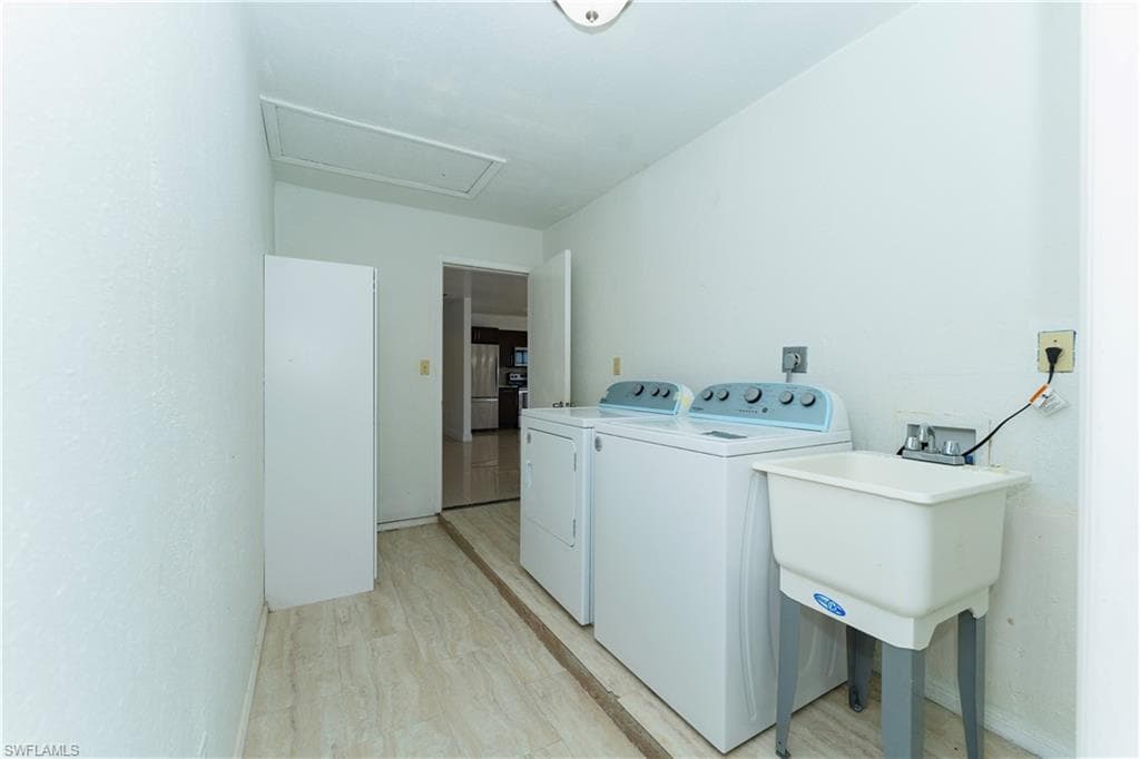 224 NE 9th TER-28