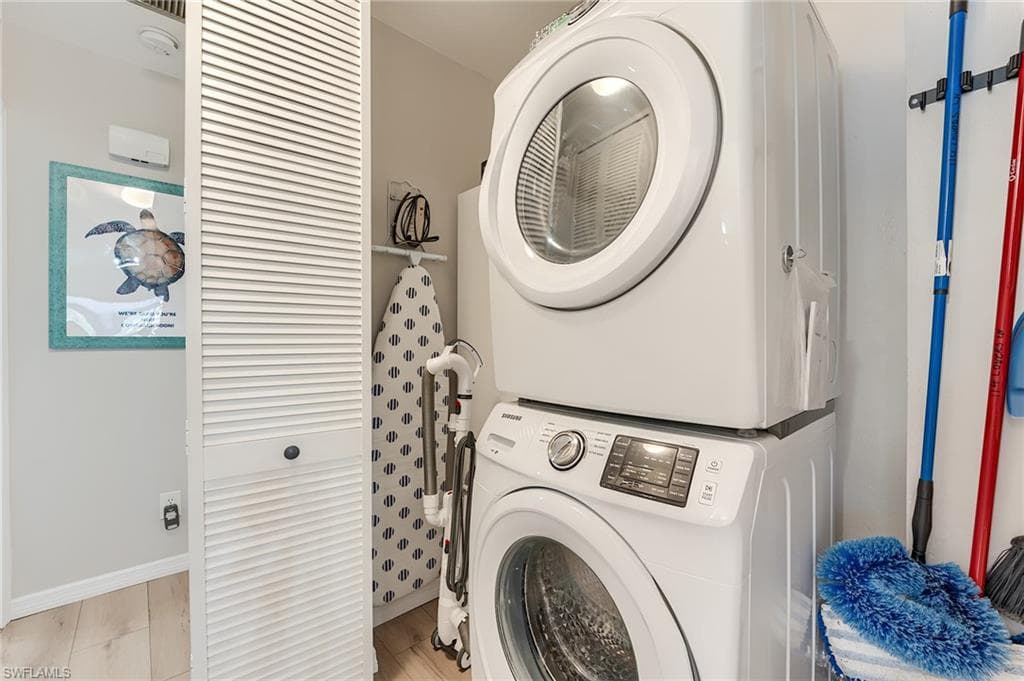 114 Lovers LN, FORT MYERS BEACH FL 33931-33