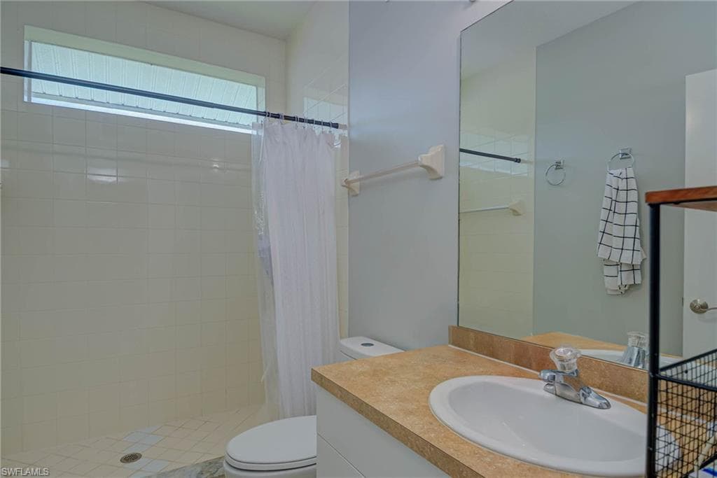 1050 Hancock Creek South BLVD # 203, CAPE CORAL FL 33909-13