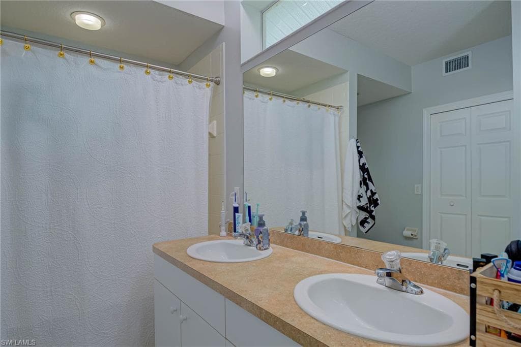 1050 Hancock Creek South BLVD # 203, CAPE CORAL FL 33909-10