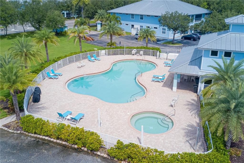 1050 Hancock Creek South BLVD # 203, CAPE CORAL FL 33909-18