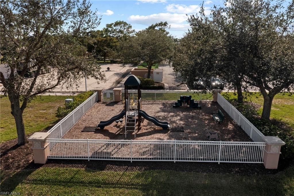 14143 Bently CIR, FORT MYERS FL 33912-40