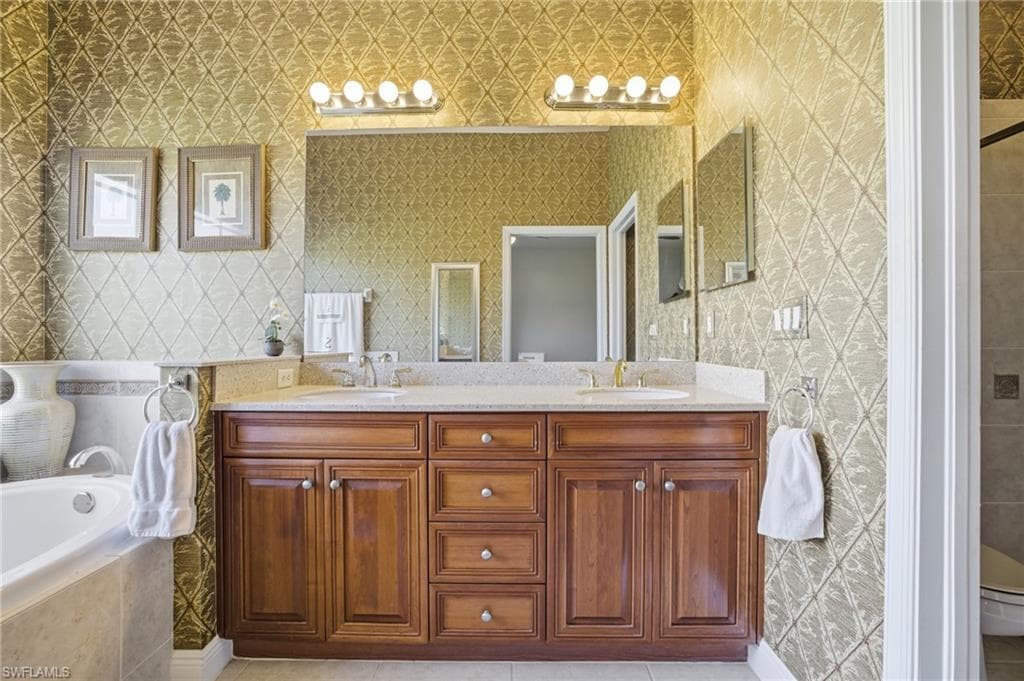 14143 Bently CIR, FORT MYERS FL 33912-17