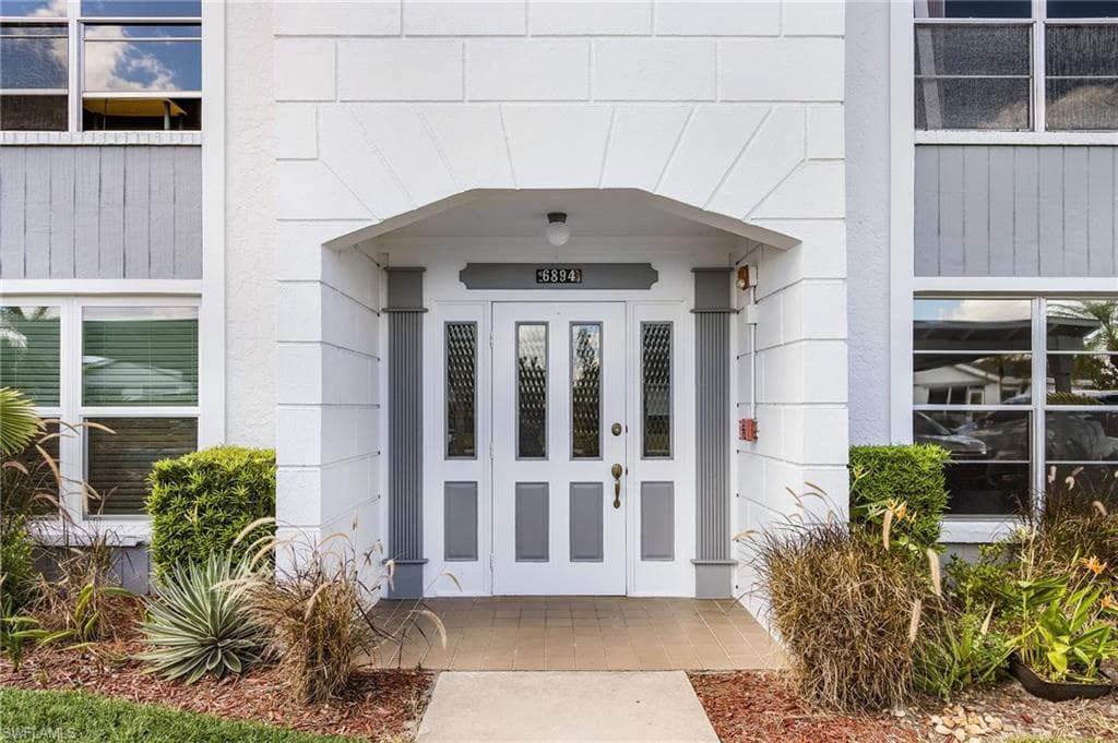 6894 Sandtrap DR # 4, FORT MYERS FL 33919-2