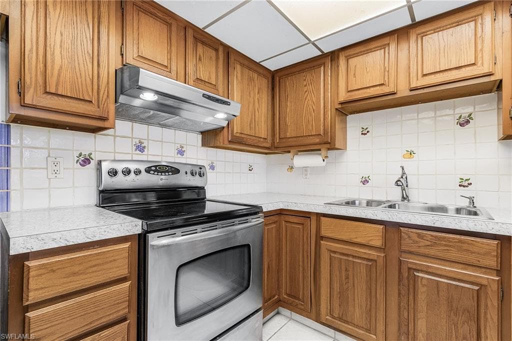 6894 Sandtrap DR # 4, FORT MYERS FL 33919-11