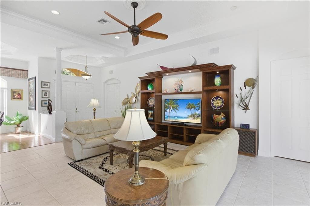 9836 Los Altos CT, FORT MYERS FL 33919-15