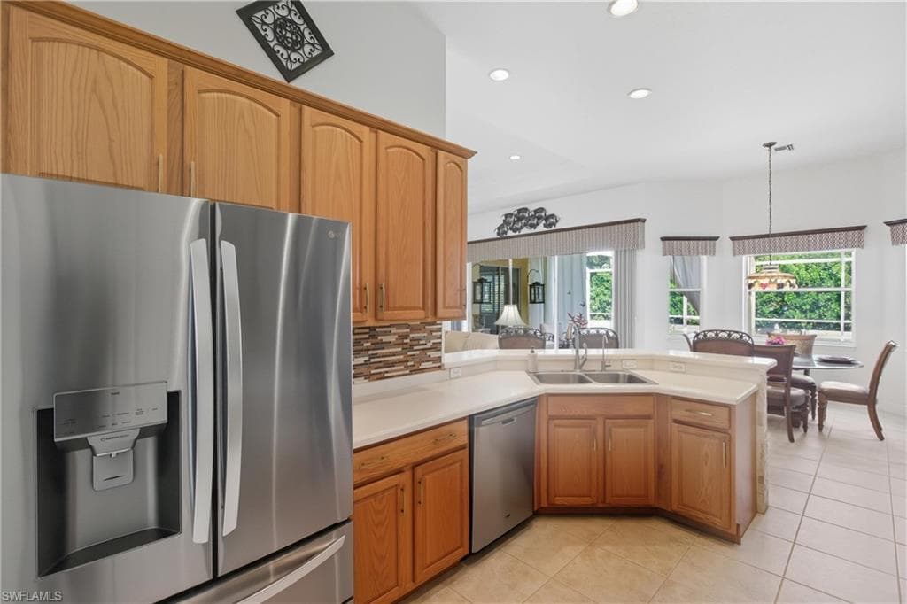 9836 Los Altos CT, FORT MYERS FL 33919-17