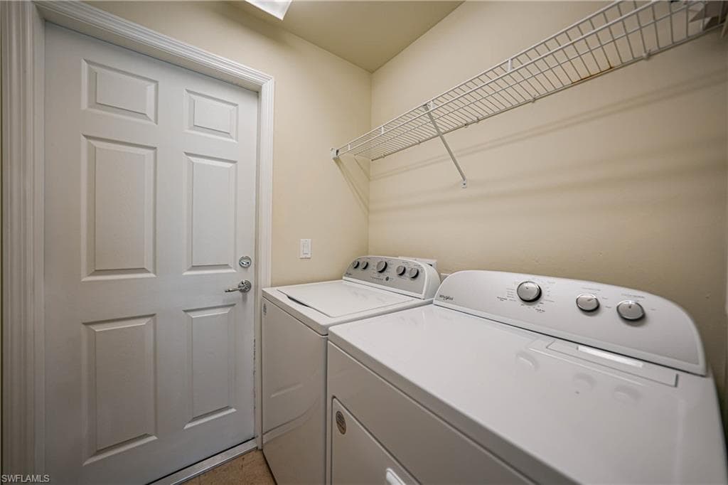 2457 Hopefield CT, CAPE CORAL FL 33991-27