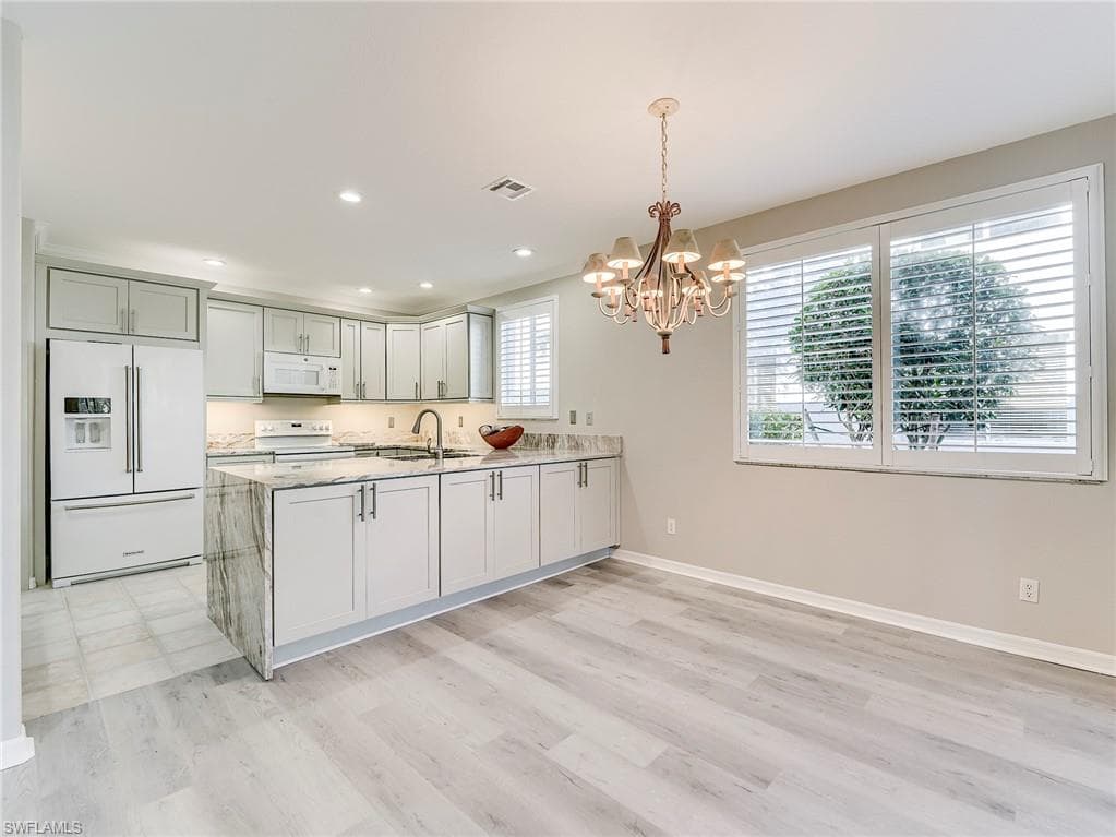 8471 Southbridge DR # 1, ESTERO FL 33967-4