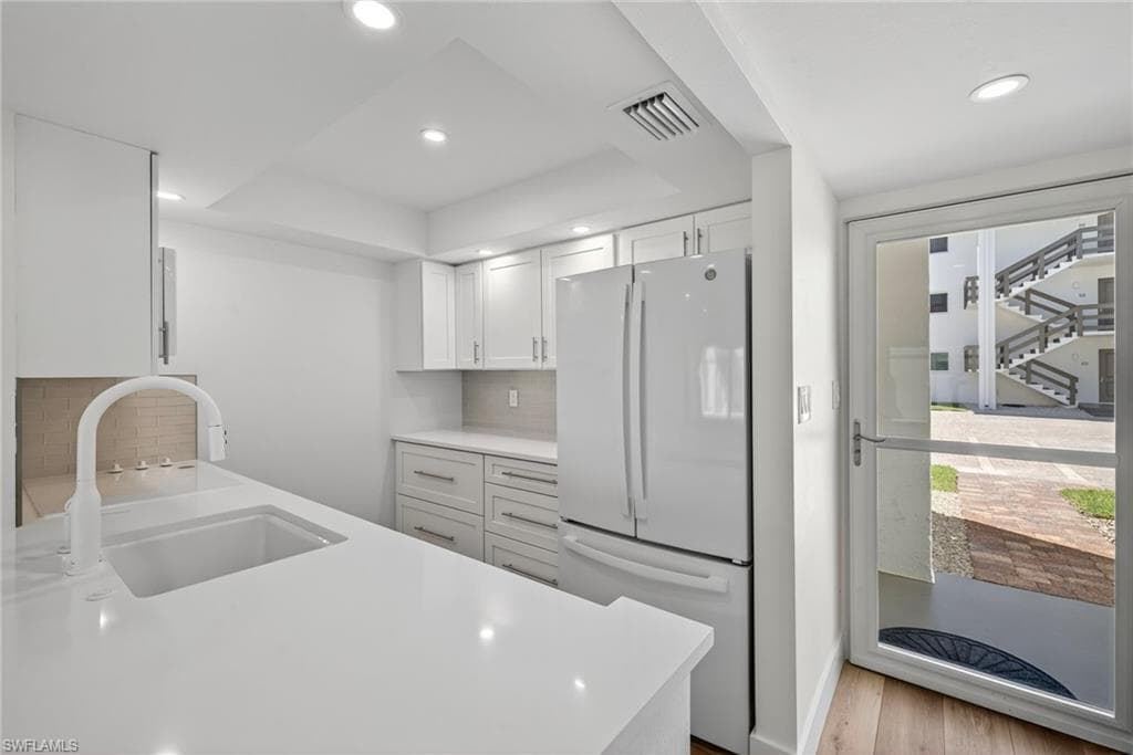 1610 Middle Gulf DR # F2, SANIBEL FL 33957-10