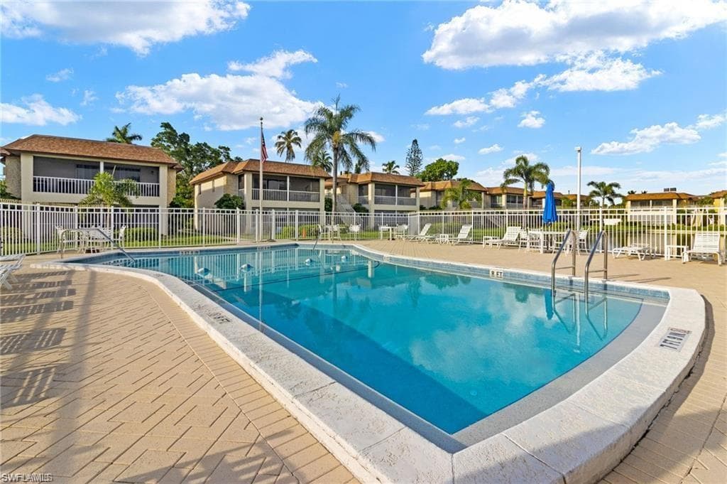 1155 Sandpiper ST # A7, NAPLES FL 34102-22