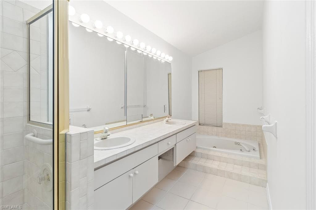 10391 Quail Crown DR # 34, NAPLES FL 34119-16