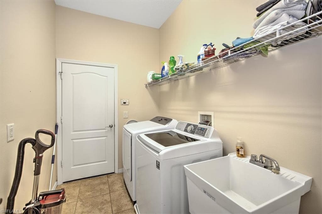 3034 Via San Marco CT, FORT MYERS FL 33905-19