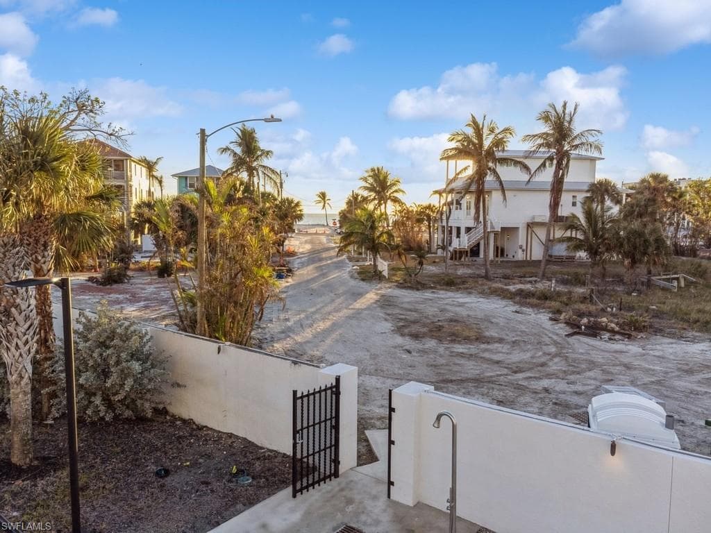 4753 Estero BLVD 804-26