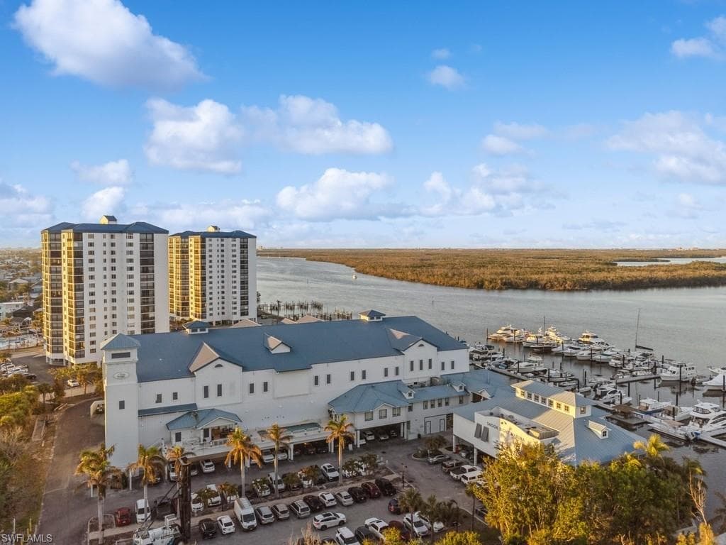 4753 Estero BLVD 804-28