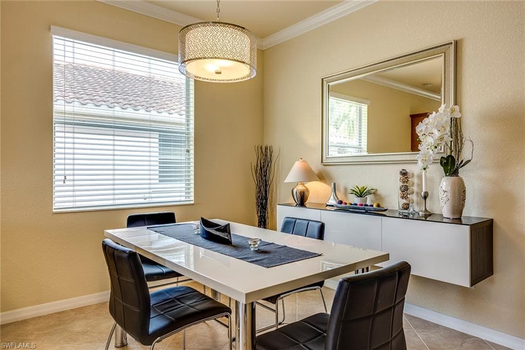 14796 Canton CT, NAPLES FL 34114-5