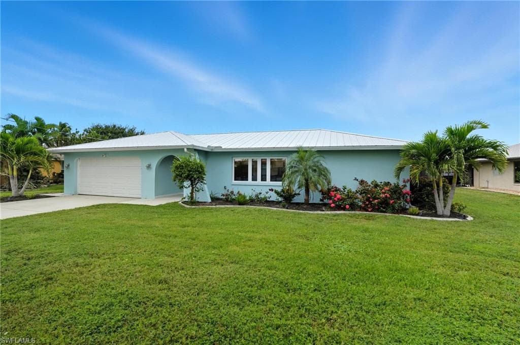6163 Plumosa AVE, FORT MYERS FL 33908-1