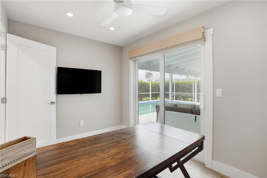 6163 Plumosa AVE, FORT MYERS FL 33908-21