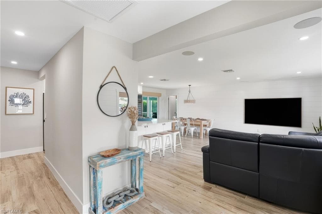 6163 Plumosa AVE, FORT MYERS FL 33908-10