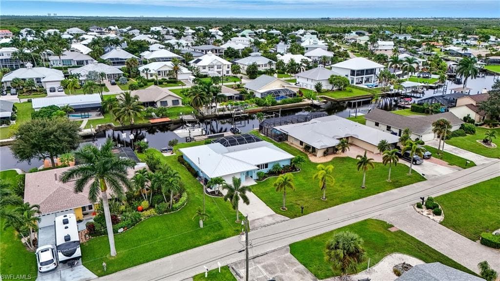 6163 Plumosa AVE, FORT MYERS FL 33908-3