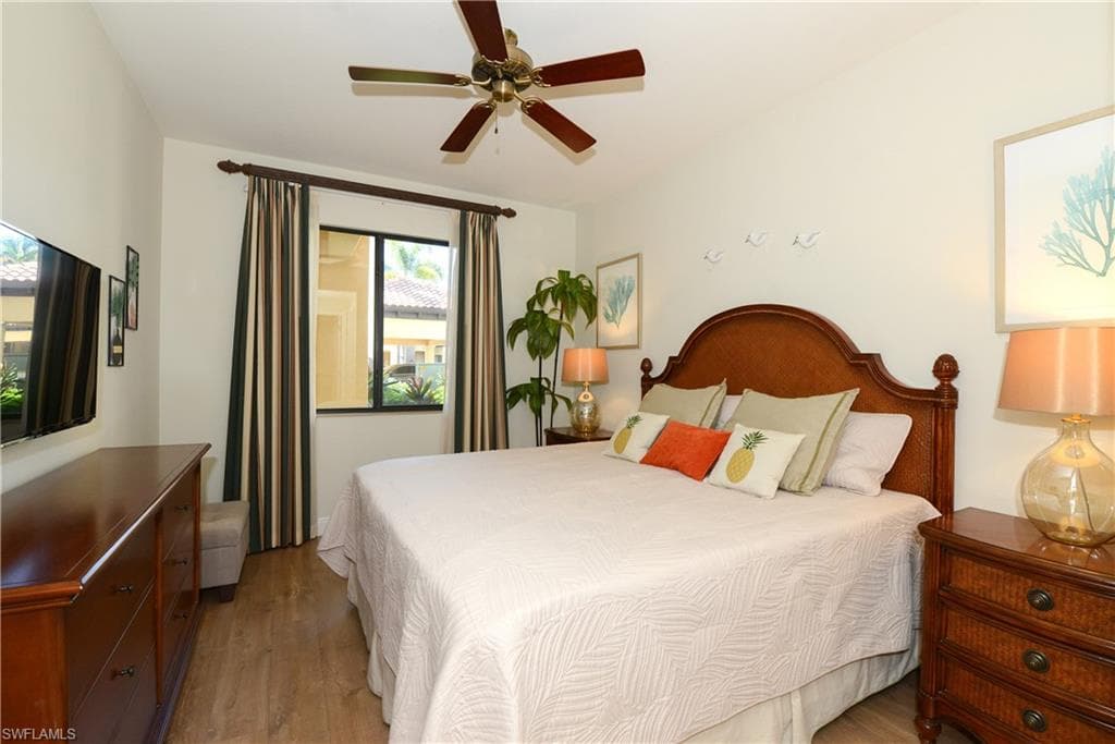 975 Sandpiper ST # A104, NAPLES FL 34102-11