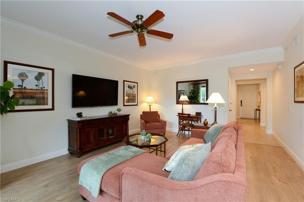 975 Sandpiper ST # A104, NAPLES FL 34102-4