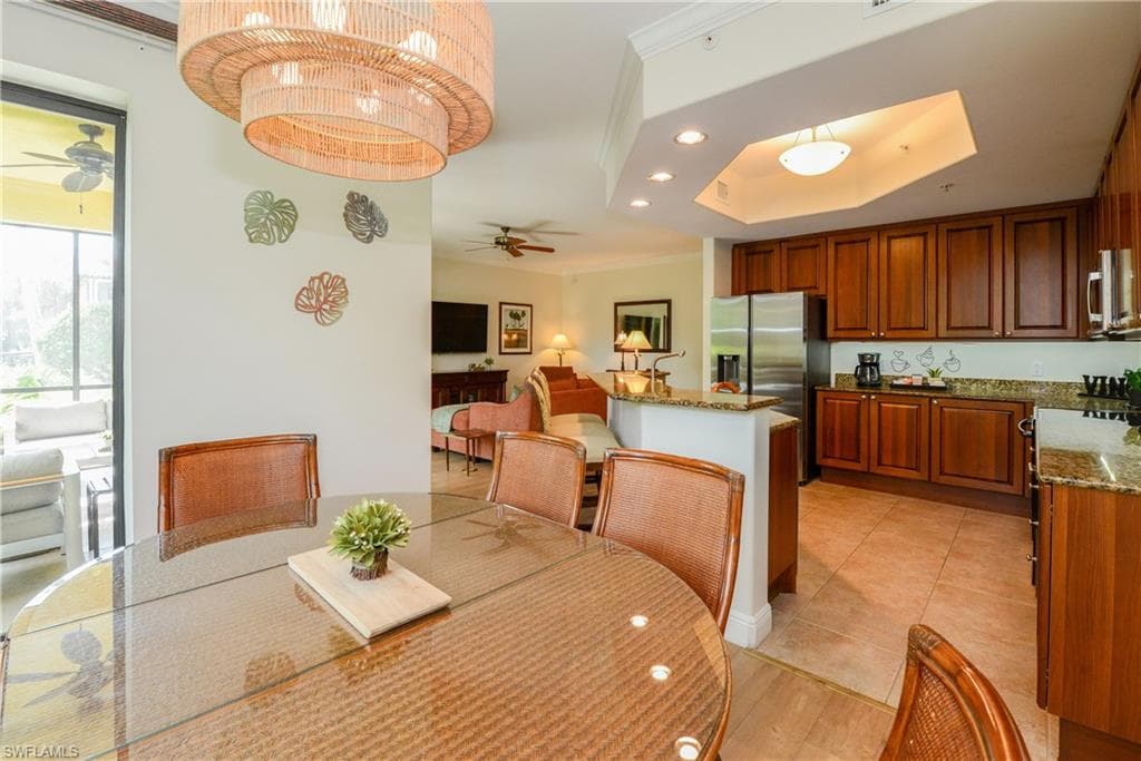 975 Sandpiper ST # A104, NAPLES FL 34102-9