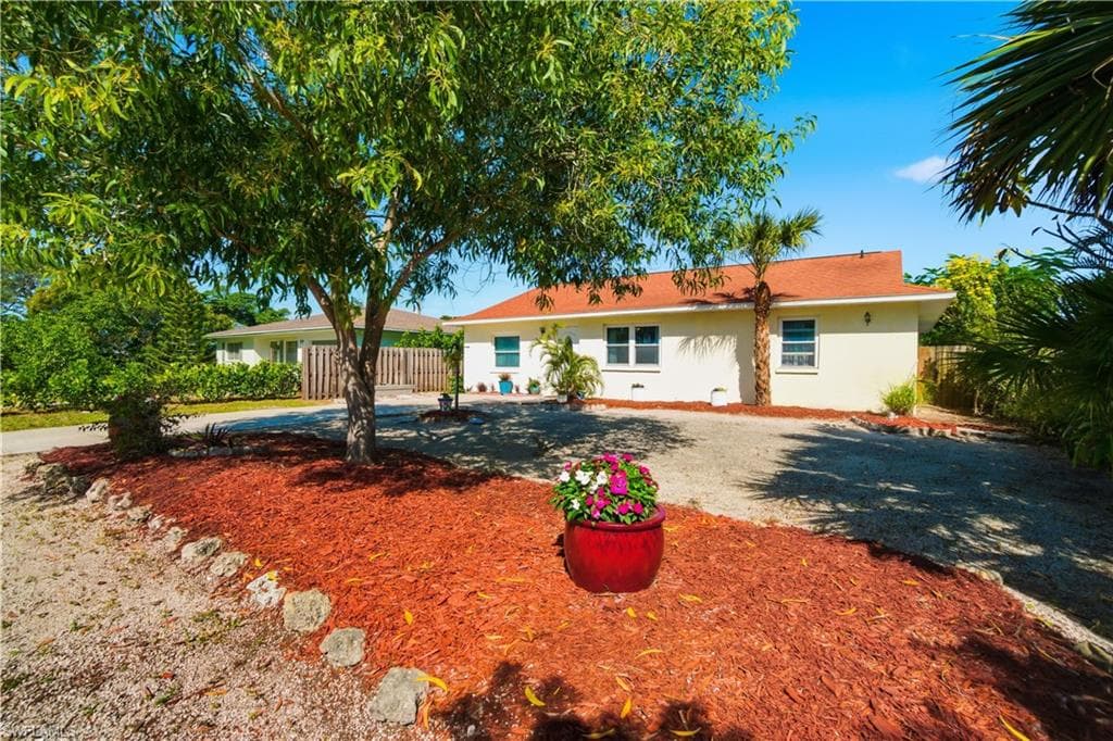 55 2nd ST, BONITA SPRINGS FL 34134-22