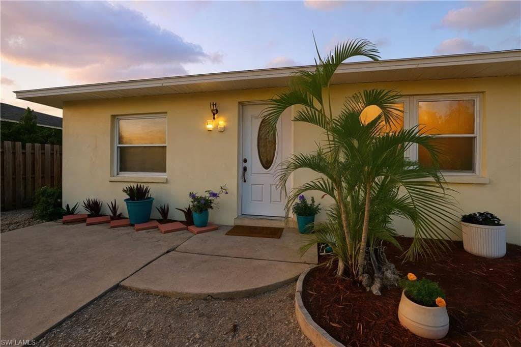 55 2nd ST, BONITA SPRINGS FL 34134-6